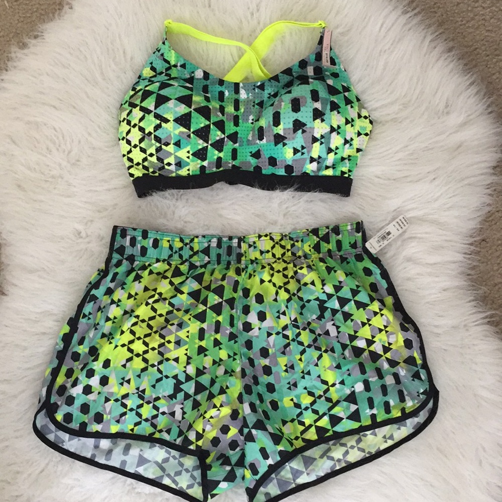 NWT Victoria’s Secret Sports Bra Shorts XS 32DD